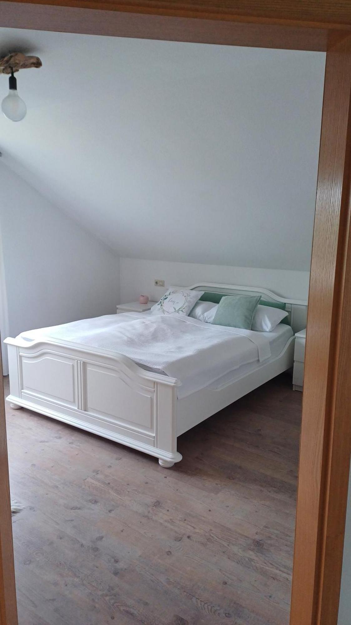 Helle Schoene Dachgeschosswohnung Mit Balkon Stockach Exteriör bild